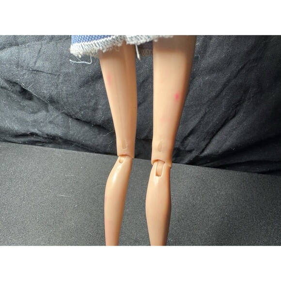 Winx Club 11.5 Bloom Basic Fashion Doll Everyday Collection - Picture 7 of 9